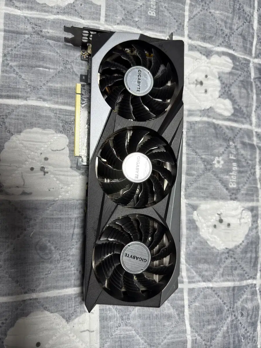 기가바이트 RTX3070 그래픽카드 판매합니다